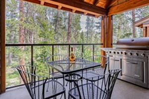 Gallery image of Woodwinds 22 in Mammoth Lakes