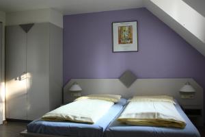 Postel nebo postele na pokoji v ubytování Hotel Eifelsteig + 37 fotografií