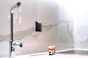A bathroom at Adell Deluxe Apartments