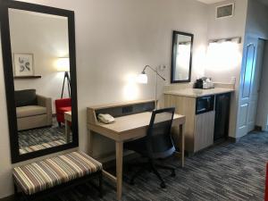Country Inn & Suites by Radisson, Lake George Queensbury, NY 휴식 공간