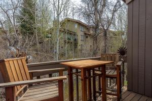 Gallery image of Bridgepoint Condo 24 - On Trail Creek & Walk to Downtown and Bald Mt in Ketchum