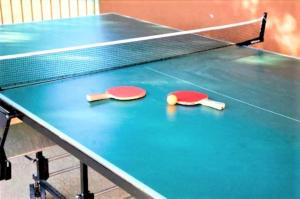 Kemudahan pingpong di Sedona Pines Resort atau berdekatan