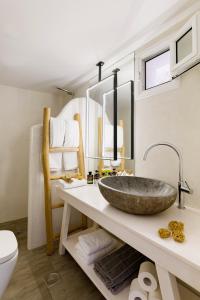 Koupelna v ubytování Menori Luxury Suite