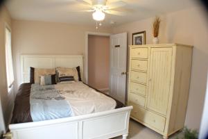 Letto o letti in una camera di The Inn at Quail Run