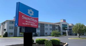 Certifikát, hodnocení, plakát nebo jiný dokument vystavený v ubytování SureStay Plus Hotel by Best Western Niagara Falls East