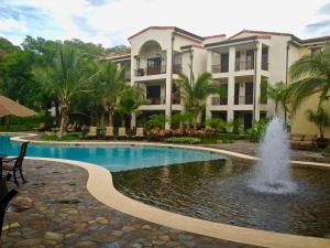 Foto da galeria de Well-decorated 3rd-floor unit with unique designs and mountain view in Coco em Coco