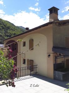 Nespecifikovaný výhled na hory nebo výhled na hory při pohledu z bed and breakfast + 28 fotografií