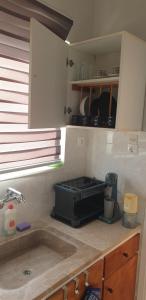 A kitchen or kitchenette at Pansion Marousa
