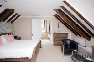 Gallery image of Woodlands Lodge Hotel in Bartley