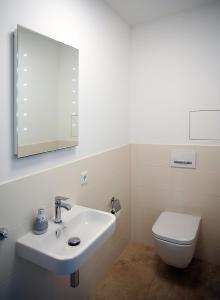 Koupelna v ubytování Luxus Appartement zwischen Leipzig und Cospudener See + 6 fotografií