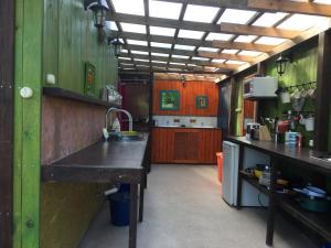 Kuchyň nebo kuchyňský kout v ubytování Camping Zanzibāra