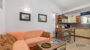 Kuchyň nebo kuchyňský kout v ubytování Rona Apartment Aurora + 12 fotografií