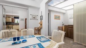 Kuchyň nebo kuchyňský kout v ubytování Rona Apartment Aurora