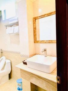 Koupelna v ubytování ELISA HOTEL