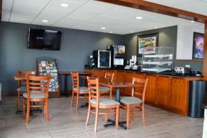 Gallery image of SureStay Hotel by Best Western Bowling Green North in Bowling Green