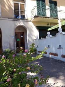 Gallery image of Rosignano Bed and Car in Castiglioncello