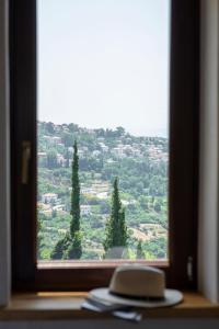 A general mountain view or a mountain view taken from a vendégházakat