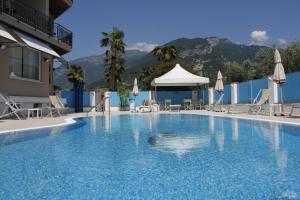 Gallery image of Hotel Angelini in Nago-Torbole