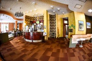 Posezení v ubytování Hotel Monte Nebin + 14 fotografií
