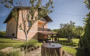 Vonkajšia záhrada v ubytovaní Vila Ema