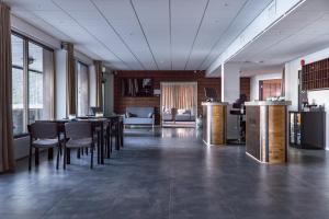 Ett kök eller pentry på Live Lofoten Hotel