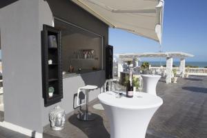 A balcony or terrace at Villa La Perla