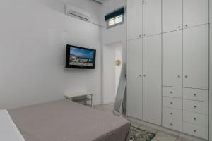 Gallery image of Aretis home in Plaka Milou