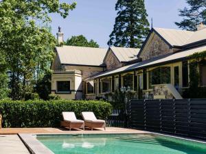 Bazén v ubytování Mount Lofty House & Estate Adelaide Hills - Adults Retreat nebo v jeho okolí