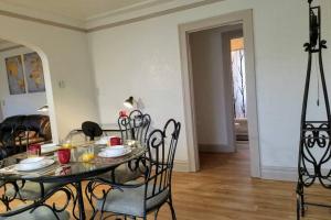 Kép 2 BR Apt near Great Lakes Naval Base and 6 Flags szállásáról Waukeganben a galériában