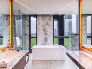 Kopalnica v nastanitvi Mercure Tangerang BSD City