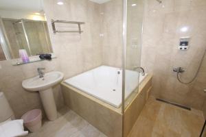 A bathroom at Sea Keelung 61
