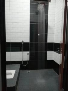 Damai D Homestay tesisinde bir banyo