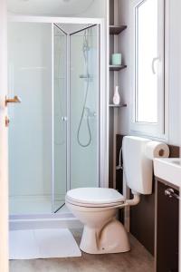 Ванна кімната в Casapini Premium Mobile Home