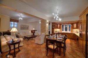 Posedenie v ubytovaní Lagonisi Villa VIP