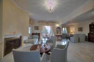 Posedenie v ubytovaní Lagonisi Villa VIP