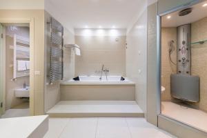 Bagno di Base Hotel