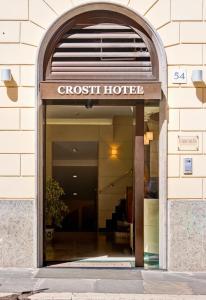 羅馬的住宿－Crosti Hotel，旅馆的前门