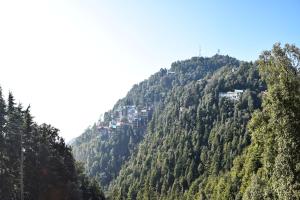 Gallery image of Exquisite Luxurious Presidential Stay- Pure Veg in Dalhousie