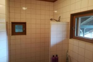 Villa Tammio tesisinde bir banyo