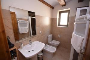 Koupelna v ubytování Apartamentos Casa Les Valeres