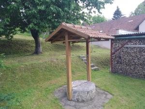 Budova, v ktorej sa dovolenkový dom nachádza