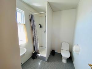 Baðherbergi á Ábót - Riverside Cottage +8 myndir