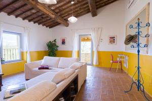 A seating area at Tenuta La Santissima