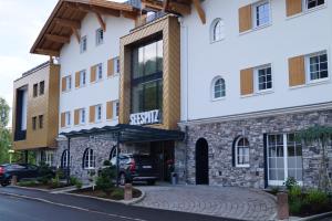 Budynek, w którym mieści się hotel
