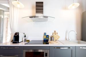 A kitchen or kitchenette at Tenuta La Santissima