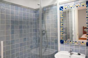 Koupelna v ubytování La Piquera Hostal