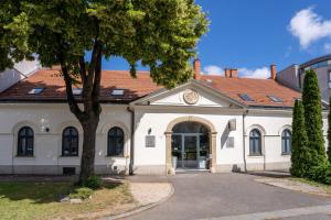 Galeriebild der Unterkunft Átrium Rooms & Café in Sopron