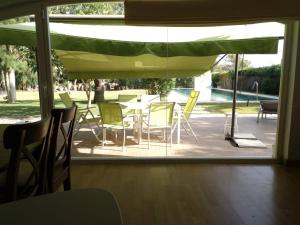 Posezení v ubytování Chalet con Piscina - LAS ADELFAS