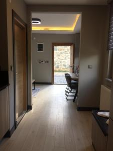 Ein Sitzbereich in der Unterkunft Kaya Life Resort