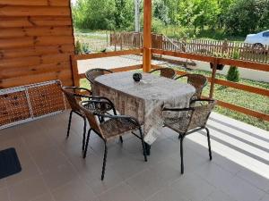 Balkón alebo terasa v ubytovaní Fortuna Apartmanházak